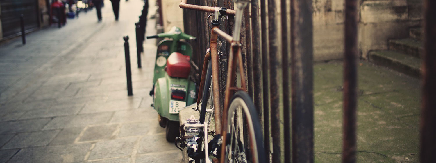 bicycle-fence-street-city-hd-wallpaper fit